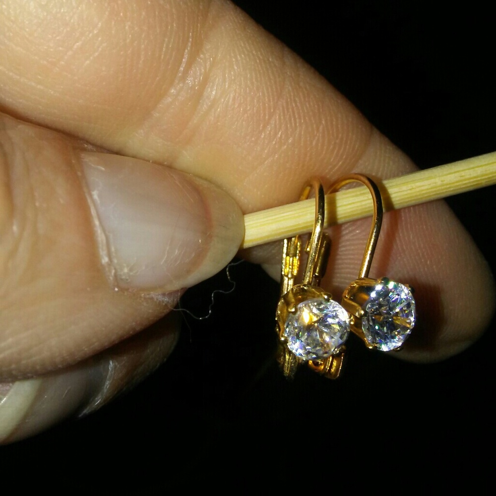 Lia Sophia gold drop earrings